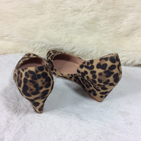 Journee Collection Leopard Wedge Pumps Size 8.5 - Picture 6 of 7